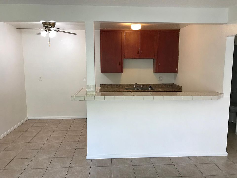 Bright and spacious kitchen and eat-in area.