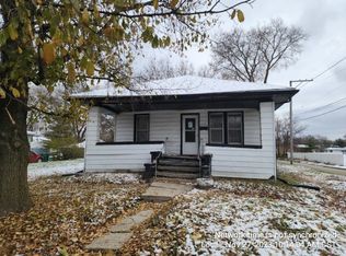 716 S Desplaines St, Joliet, IL 60436