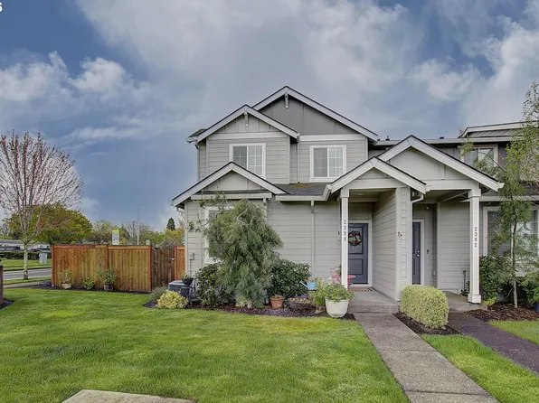 2398 SE Palmquist Rd, Gresham, OR 97080