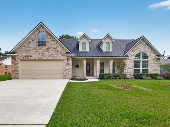 5202 Timber Ridge St, Baytown, TX 77521