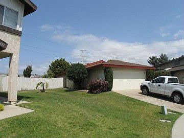 1st image of 807 W Sombrero Way