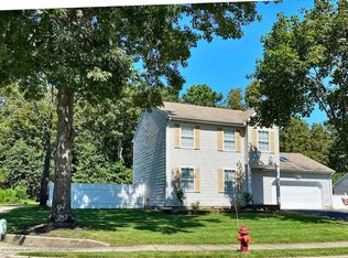 35 Tara Ln, Barnegat, NJ 08005