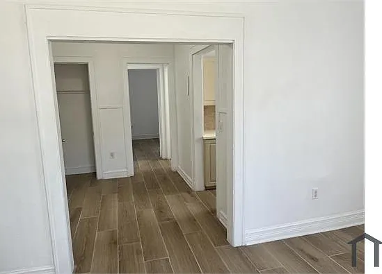 2036 SW 7th St #8 — Photo 3