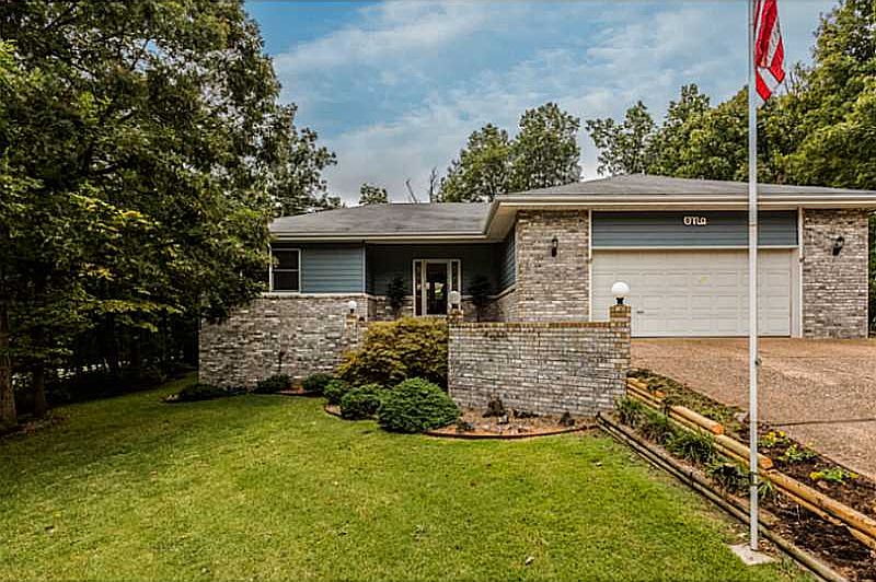 1st image of 1 Knox Ln