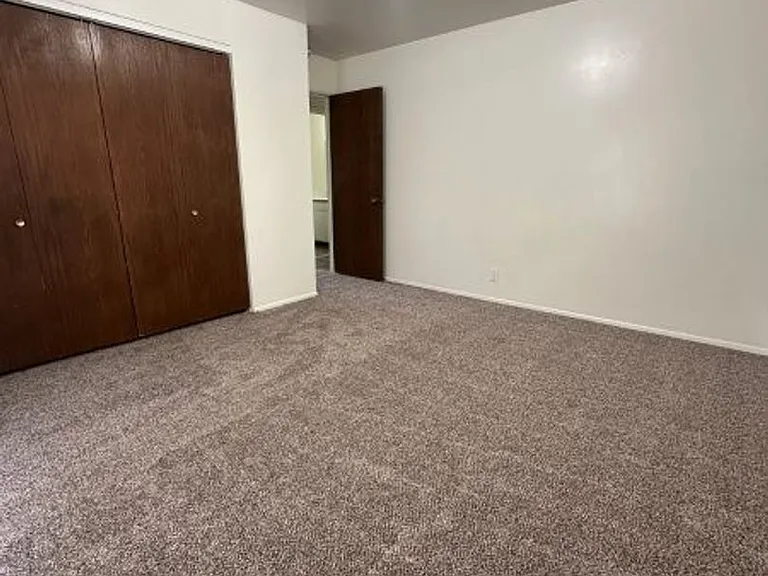 Eastridge — Photo 36