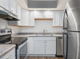 2760 Tech Dr APT 111, Bettendorf, IA 52722
