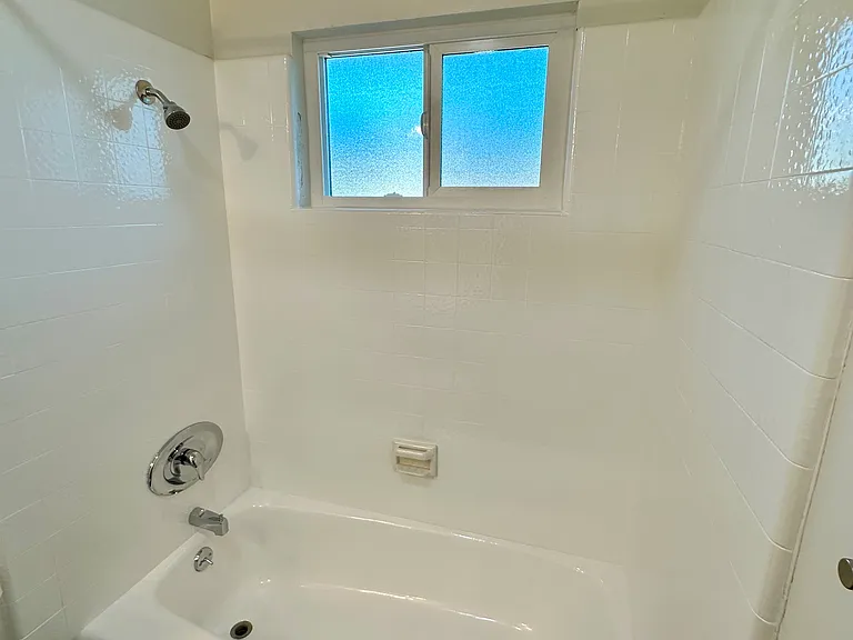 9268 Andrew St — Photo 15