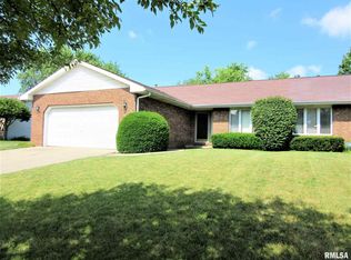 319 Bellerive Rd, Springfield, IL 62704