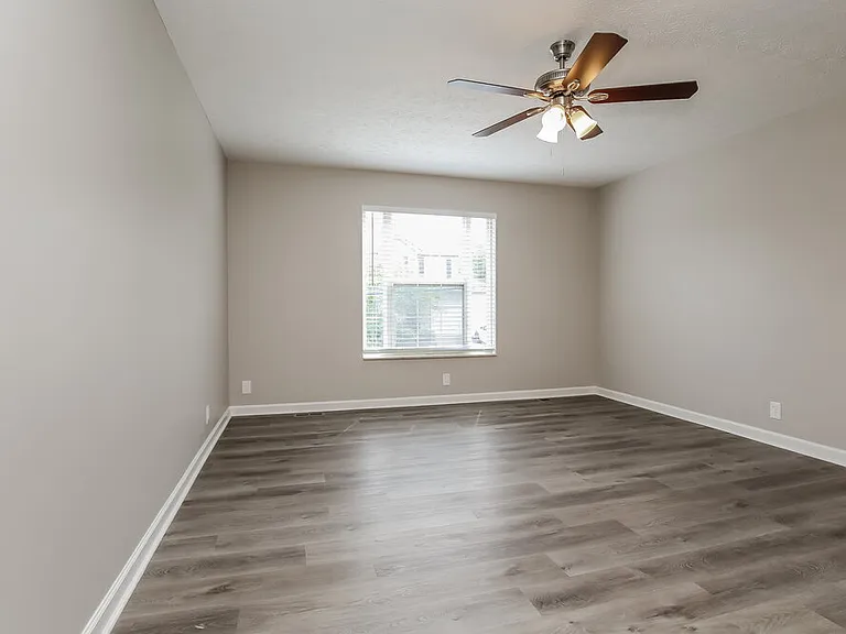 3108 Creekview Ln — Photo 15