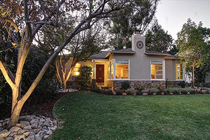 1st image of 2095 Grand Oaks Ave