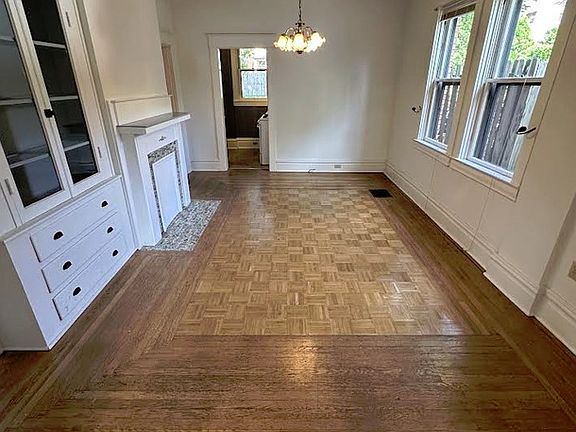 3rd image of 2 Dakota St Floor 1