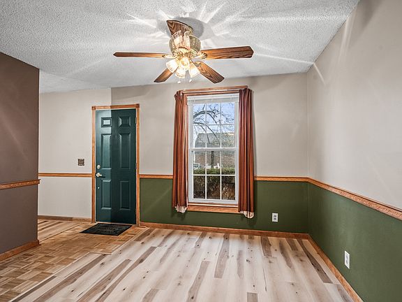 4th image of 323 Forest Park Rd #7-4