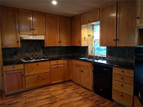 5th image of 1705 Cordell St