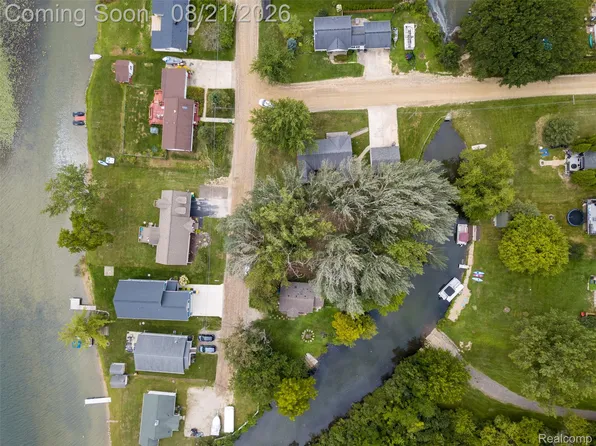 0 Island Ct, Hartland, MI 48353