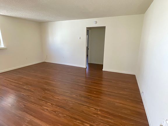 2nd image of 1346 Pacific Beach Dr