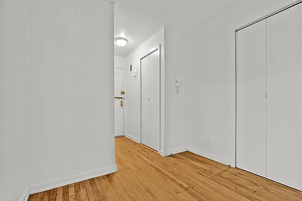 Sold by Mitra Hakimi Realty Group, LLC | media 18