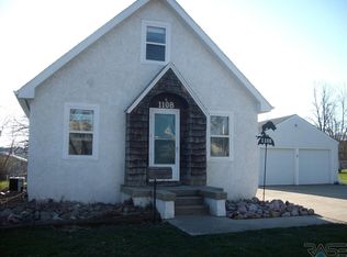 1108 S Wayland Ave, Sioux Falls, SD 57105