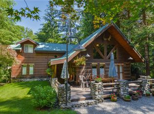 14038 Chimney Ln, Glacier, WA 98244