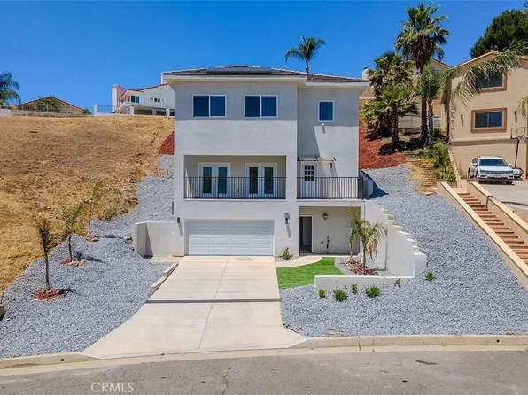 29847 Smugglers Point Dr, Canyon Lake, CA 92587