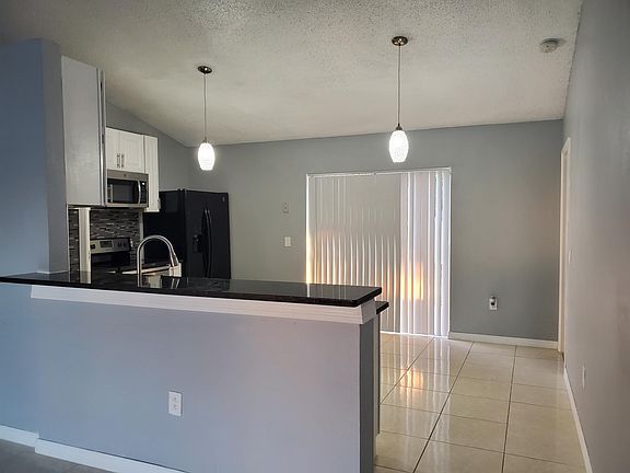 5th image of 1122 Saint Tropez Ct