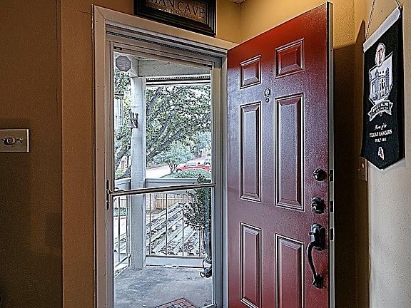 2nd image of 1901 Chasewood Cir APT 221