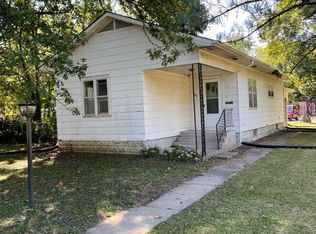922 E 11th St, Pittsburg, KS 66762