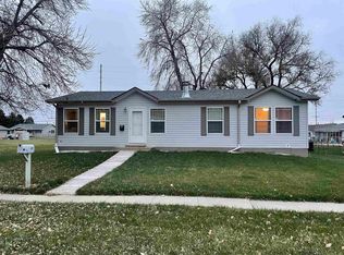 907 17th St, Gothenburg, NE 69138