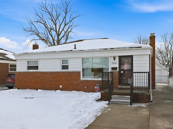 28961 Joan St, Saint Clair Shores, MI 48081