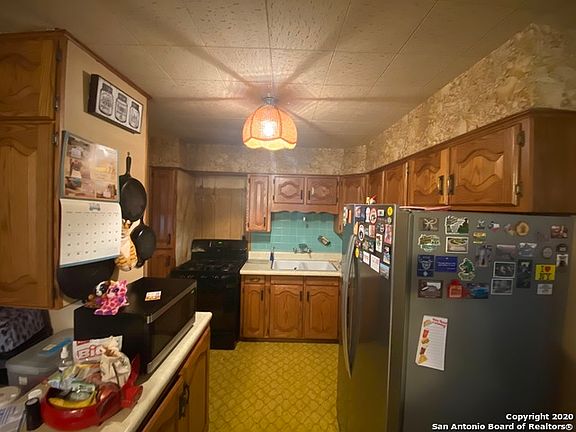 5th image of 322 Waxwood Ln