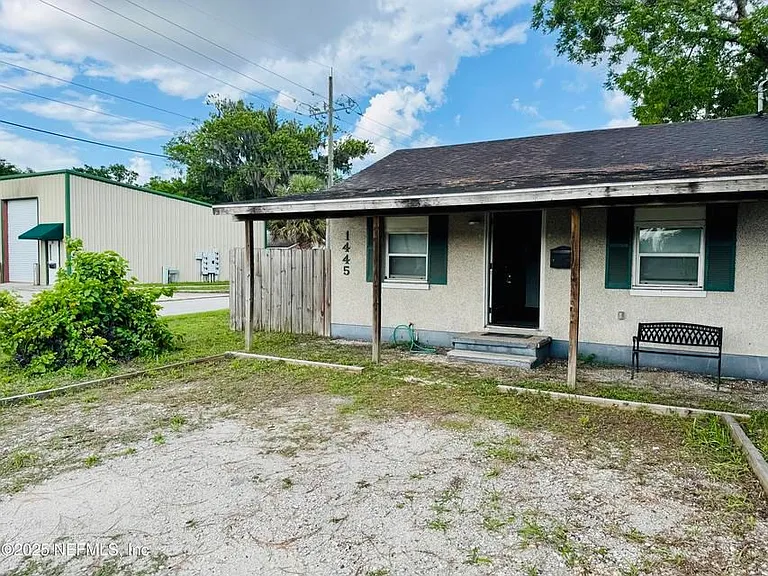 1445 Douglas St — Photo 1