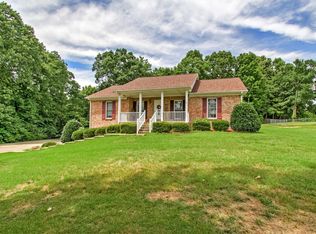 4013 Lakewood Dr, Clarksville, TN 37043