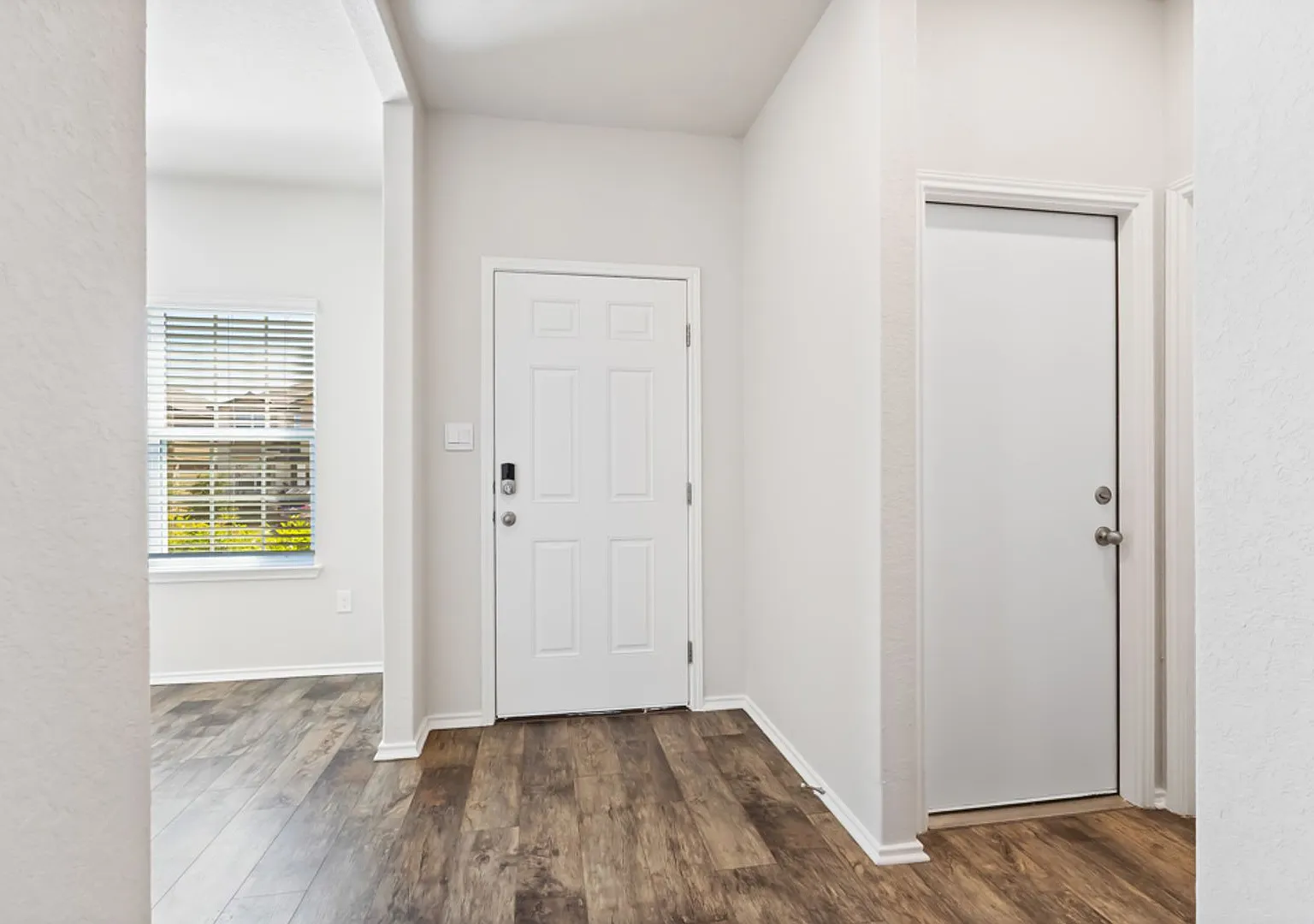 Generous Living Space in Copper Canyon 5 Bedrooms & 3.5 Baths — Photo 4