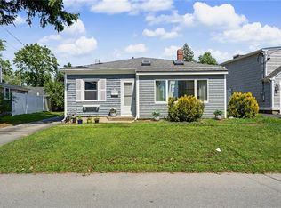 26 Bowden Ave, Barrington, RI 02806