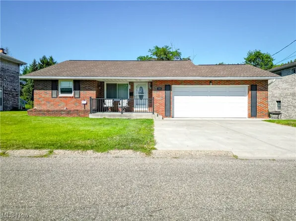 306 Benita Dr, Mingo Junction, OH 43938