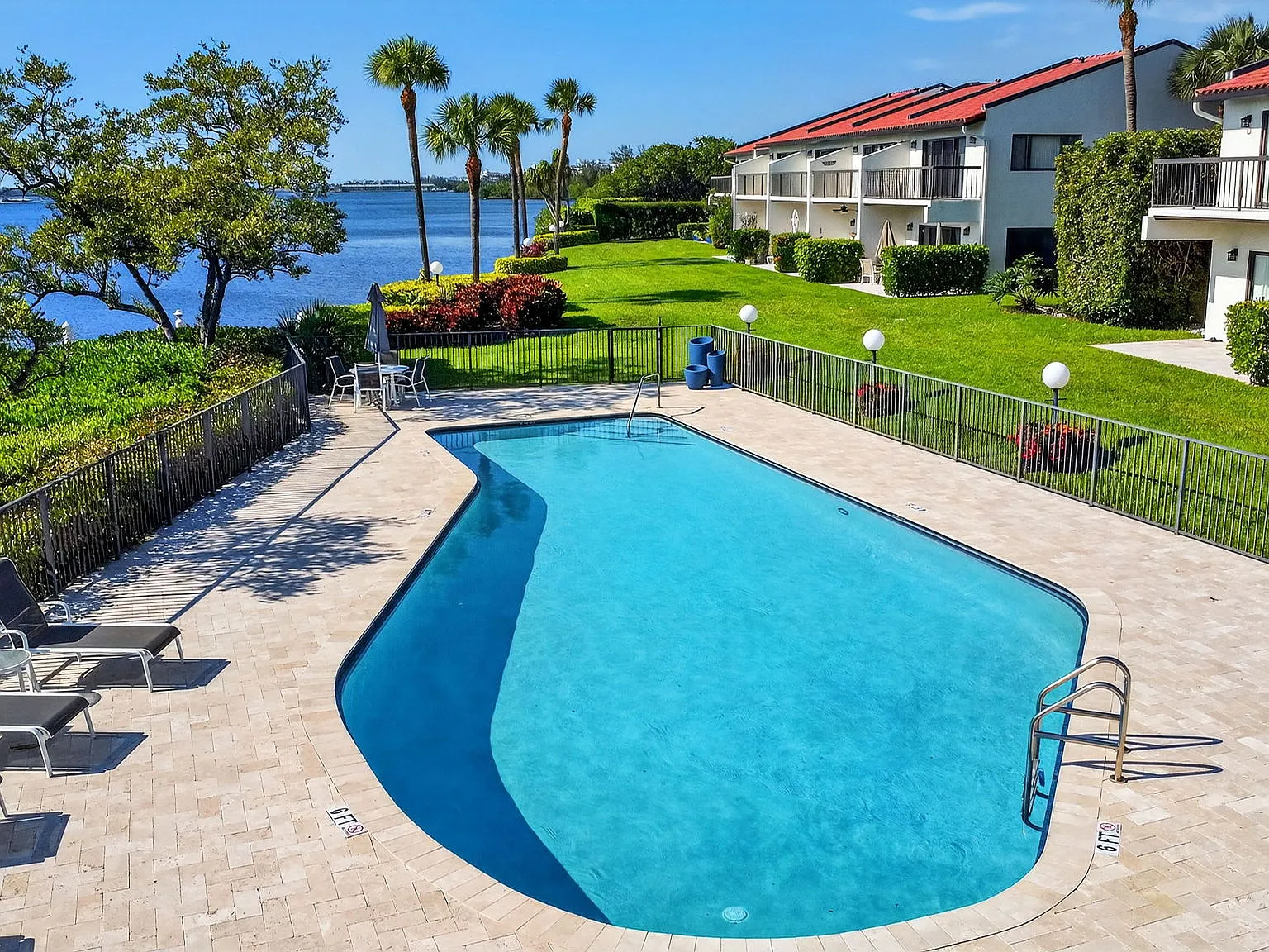 2 bed, 1478 sqft, $11,000 — Photo 2