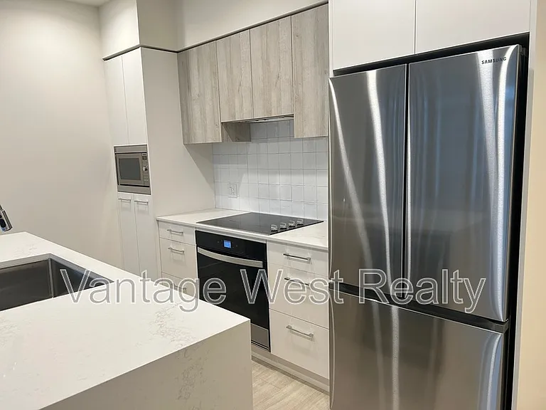 3699 Capozzi Rd #406 — Photo 4