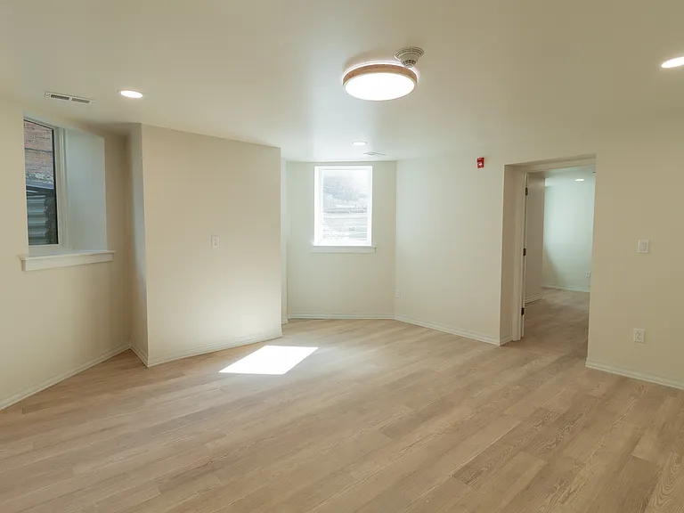 17 N Pearl St #1 — Photo 14