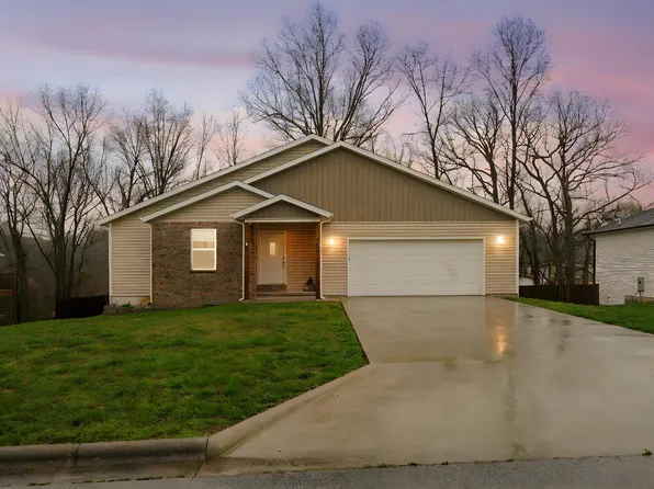 1670 W Brook Street, Marshfield, MO 65706