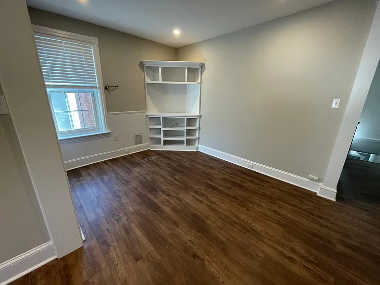 303 S Olive St #2 — Photo 5