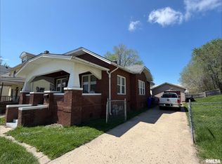 213 S Burr Blvd, Kewanee, IL 61443
