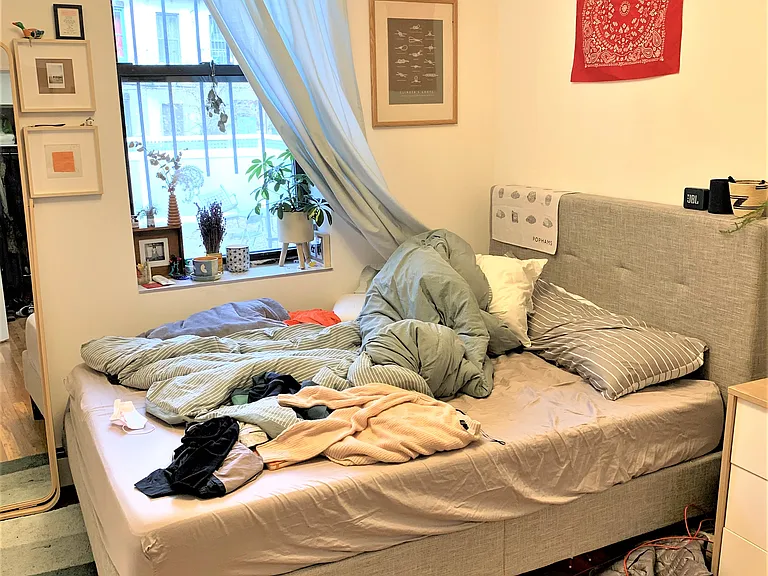 525 E 5th St #1R — Photo 5
