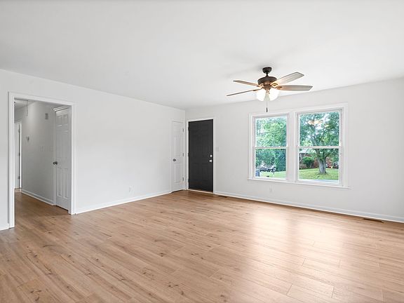 4th image of 405 Ambrose Dr