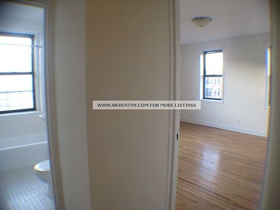5th image of 8836 Elmhurst Ave APT 6G