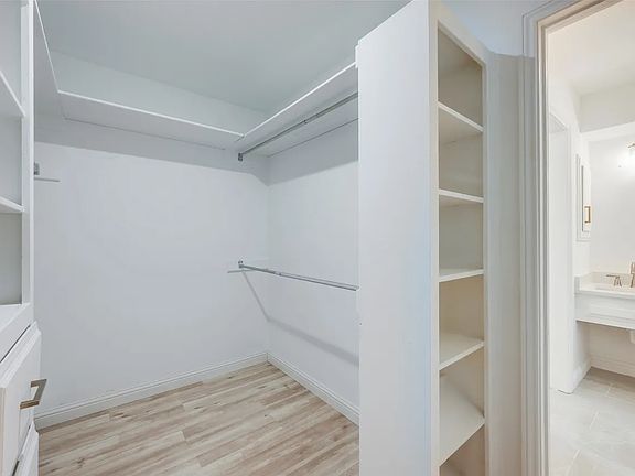 4th image of 7411 Carta Valley Dr