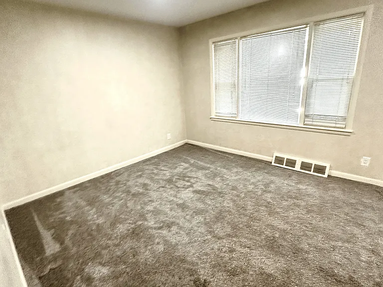 831 N 2nd Ave #1 — Photo 6