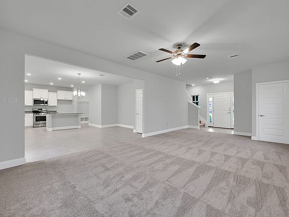 4th image of 449 Terra Vista Cir