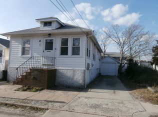 5 Garden City Ave, Point Lookout, NY 11569