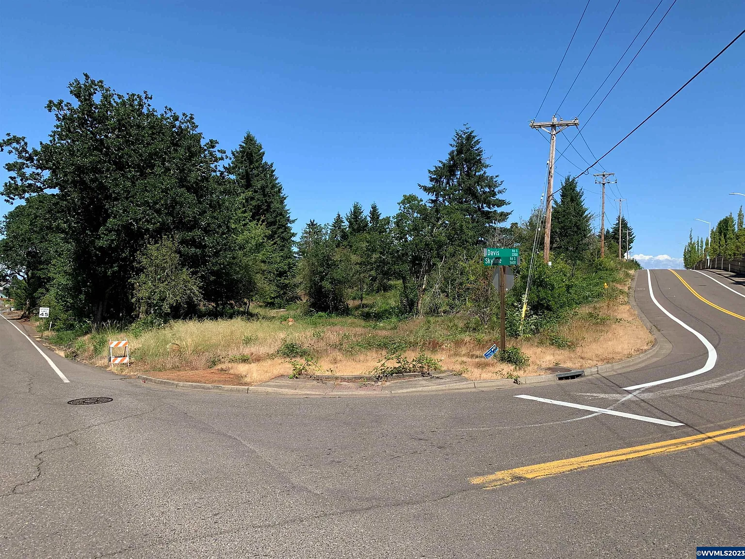 Davis Rd S photo 1