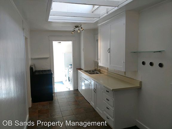 5th image of 3120 41st St