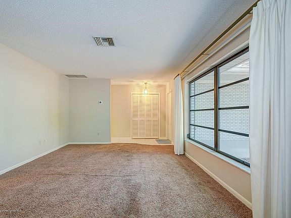 5th image of 7 Jungleplum Ct S
